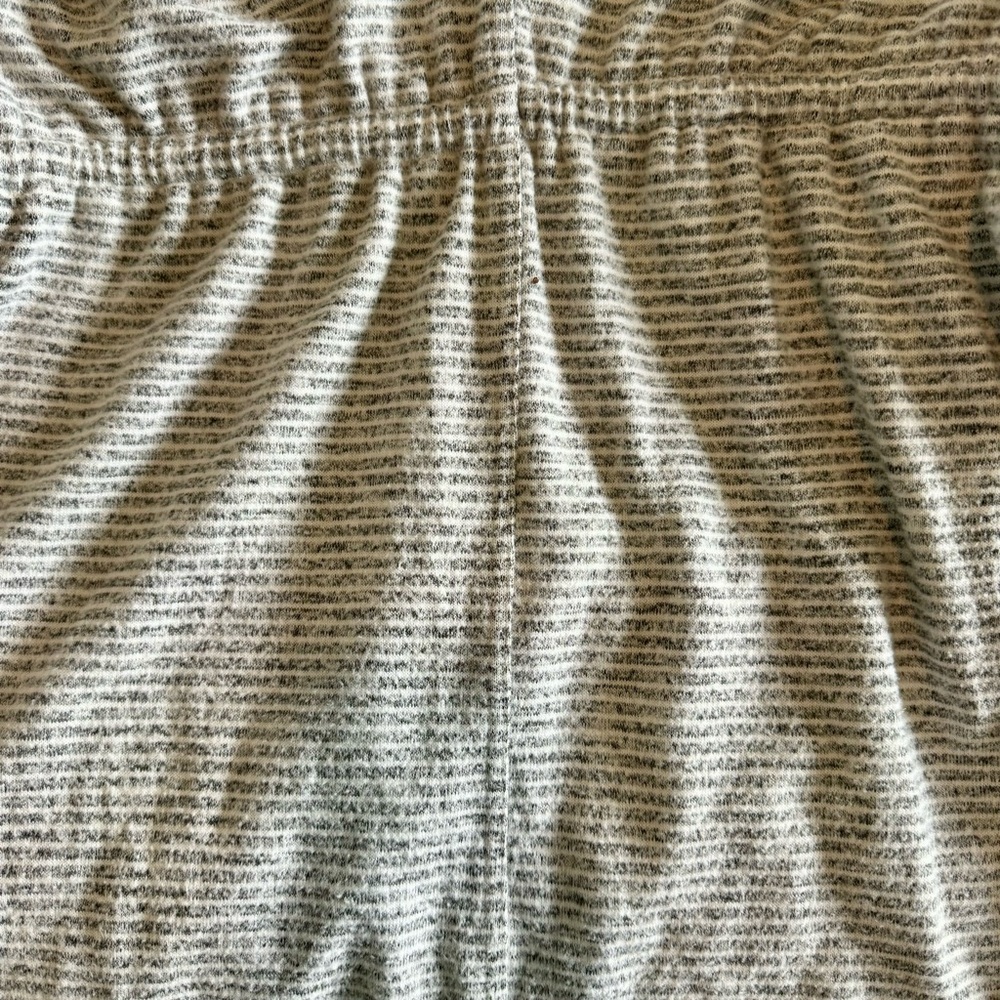 Lou & Grey Gray Striped Cowl Neck Dress Size Medium Gray White Tie Waist Casual - Picture 10 of 13